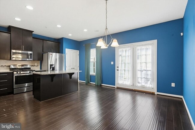 Photo - 7408 Wild Honey Way