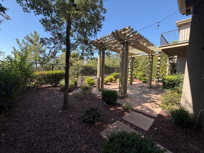 Photo - 3 bedroom Serrano home with view