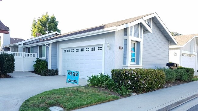 Building Photo - Beautiful 2 Bedroom Home in Irvine