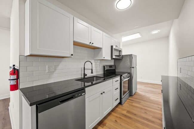 Photo - 3761 Avera Ave Unidad 6 - 3771 Avera Ave