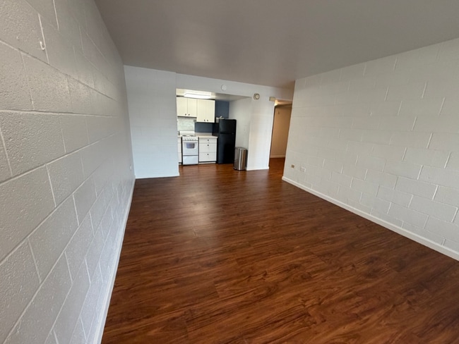 Building Photo - 1415 Victoria St Unit Apt 509