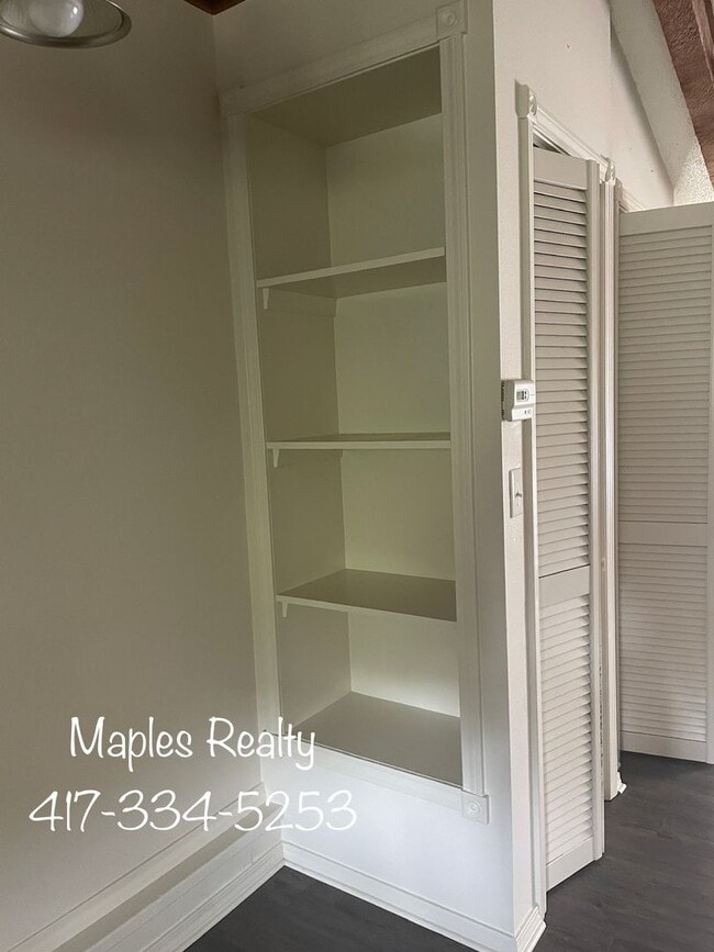 Photo - 2 bed / 1 bath apartment in Kirbyville Unit Oakland #03 (071)