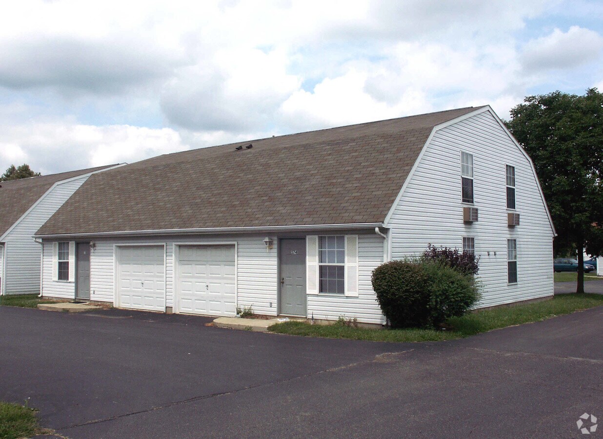 The Apartments at 582-596 Glenbrook Drive - 582-596 Glenbrook Dr