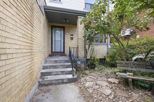 Photo - 676 Beresford Ave
