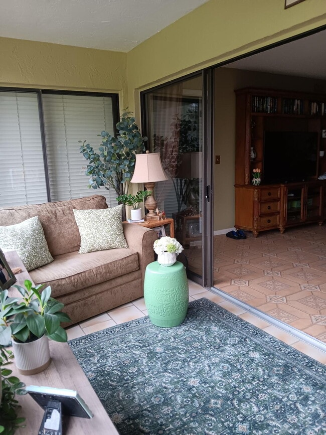 Photo - 5701 Fairway Park Dr Unit 103