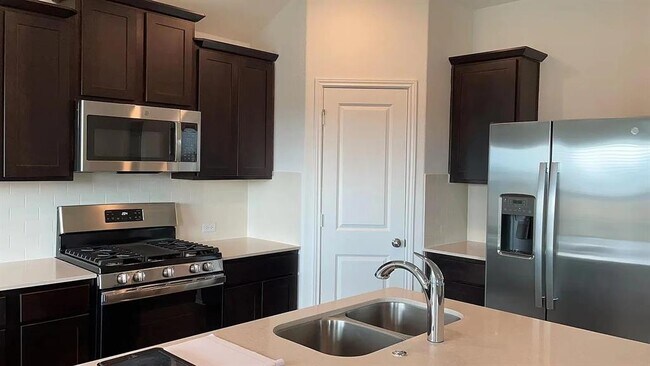 Photo - 203 Arnage Dr