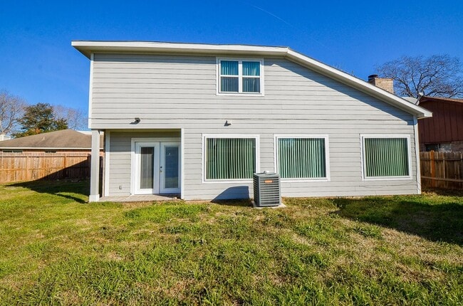 Photo - 18723 Lippizaner Dr