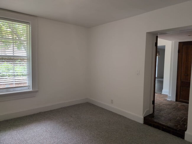 Photo - 1074 Georgia Ave