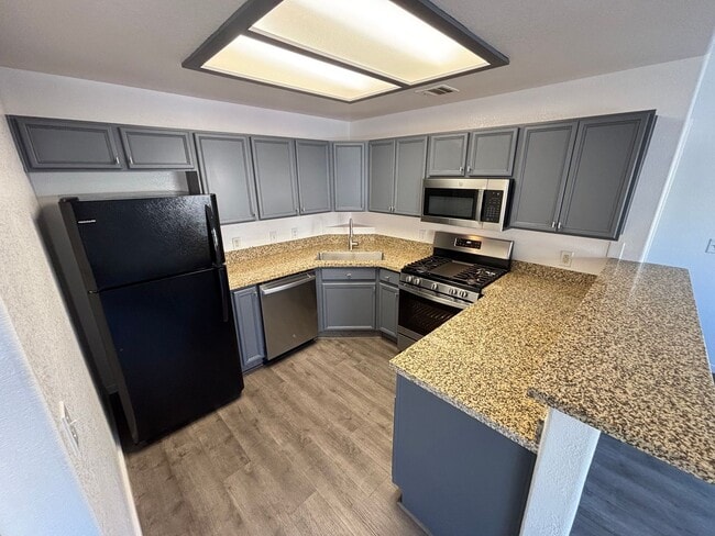 Photo - Modern 2bed/1.5bath  Condo nestled in a great area!