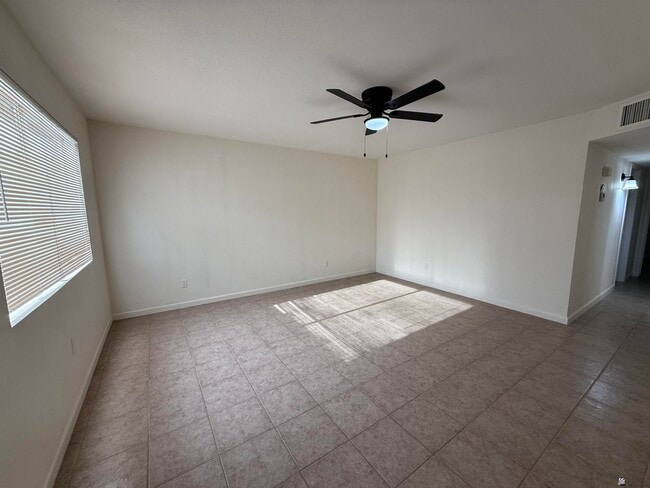 Photo - 723 N Musgrove Ave