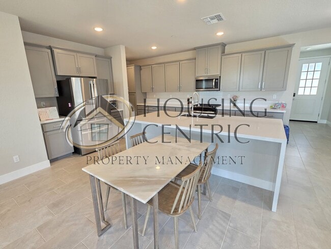 3056 Poas Wy