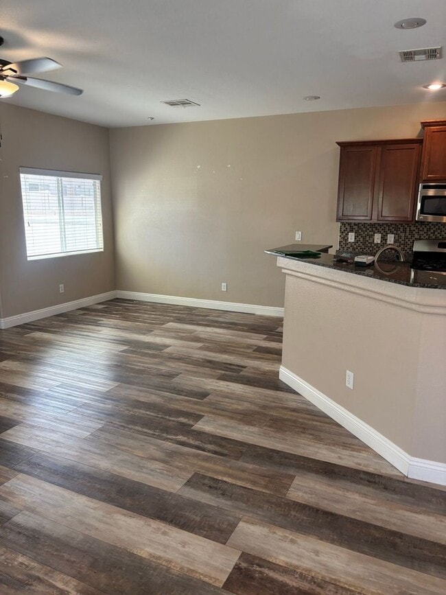 Photo - Beautiful 3BR/2.5BA Townhome with 2-Car Garage Near St. Rose