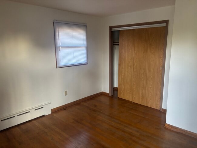 Building Photo - 1801 Silvercrest Dr Unit 4 Rental