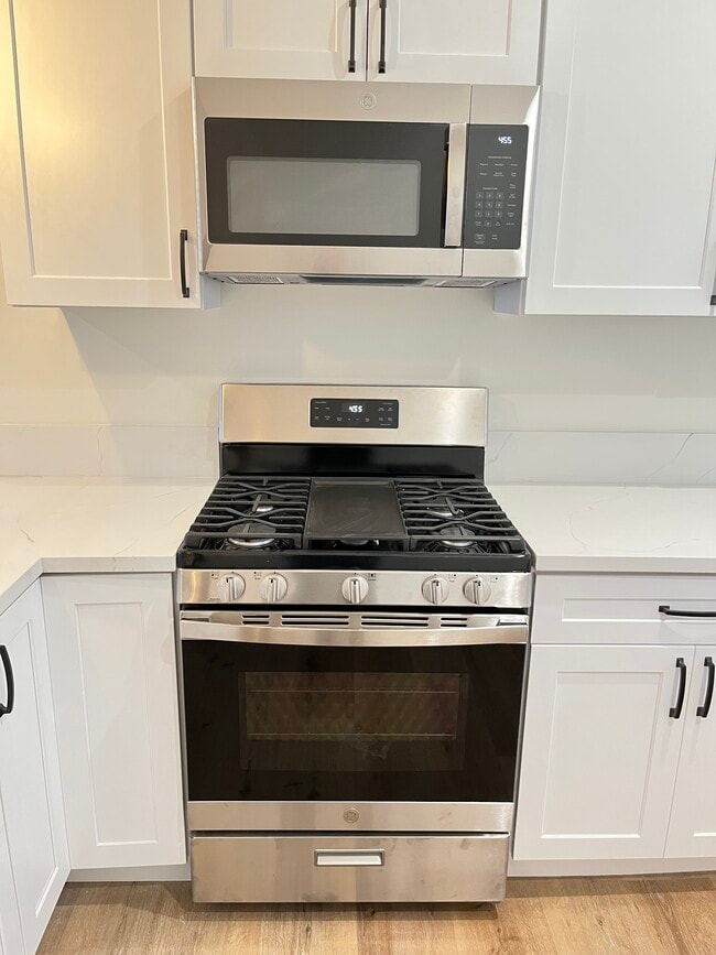 Photo - 9938 Lull St