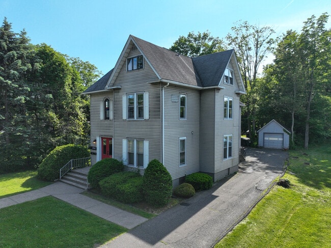Photo - 242 N Main St
