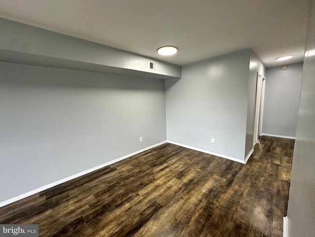 Photo - 2727 Rhawn St