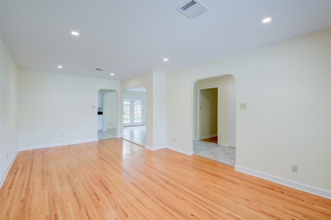Photo - 8807 McAvoy Dr