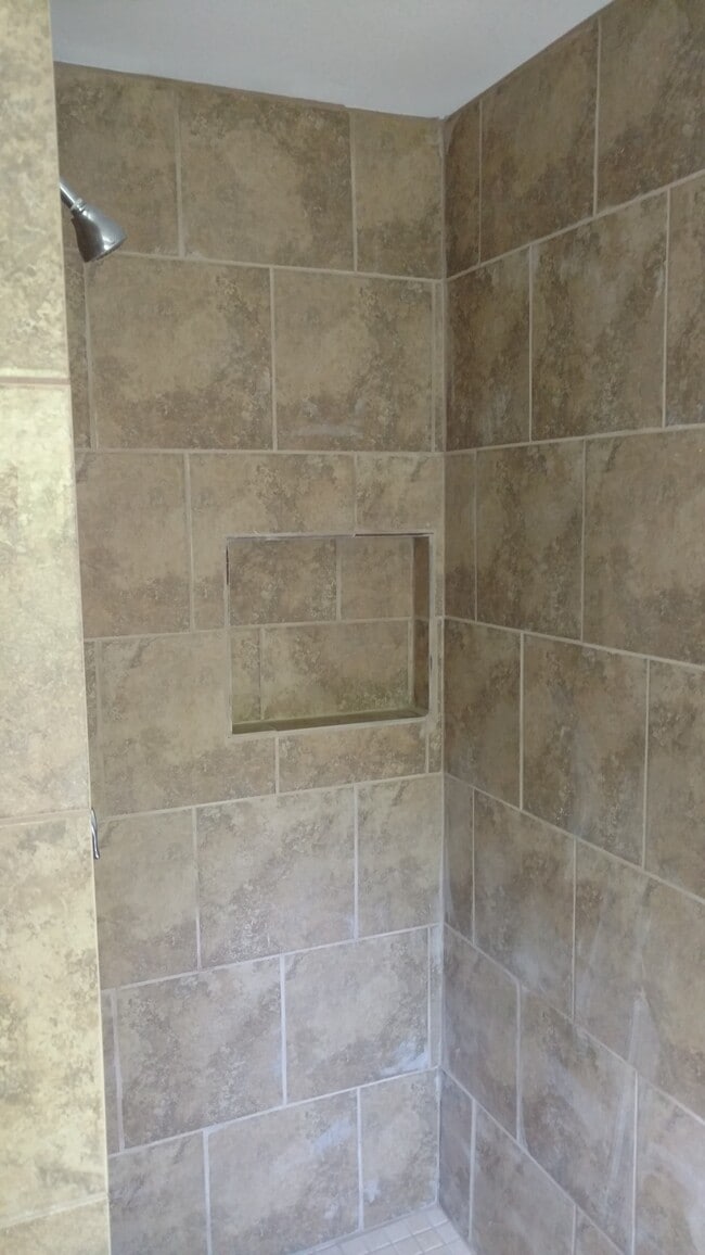 Photo - 429 W 2nd St Unidad 1/2