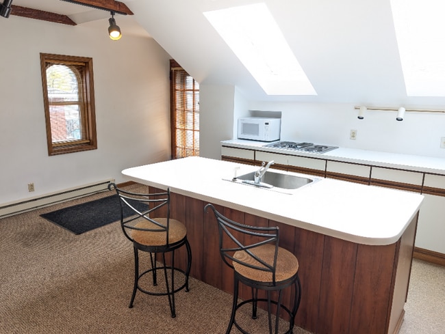 5329 Broadway Unit 5