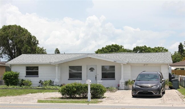 Building Photo - 10241 Regency Park Blvd Rental