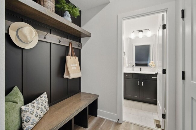 Photo - 3 Bedroom Townhome Available November 5th,...