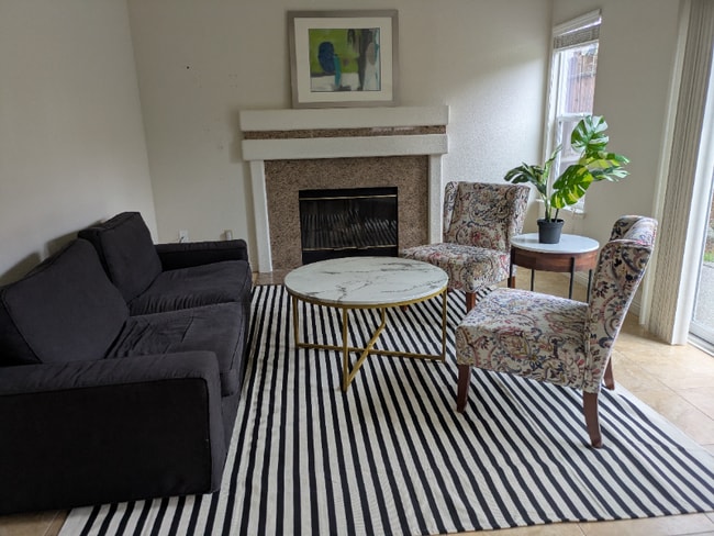 Photo - 105 Donegan Ct