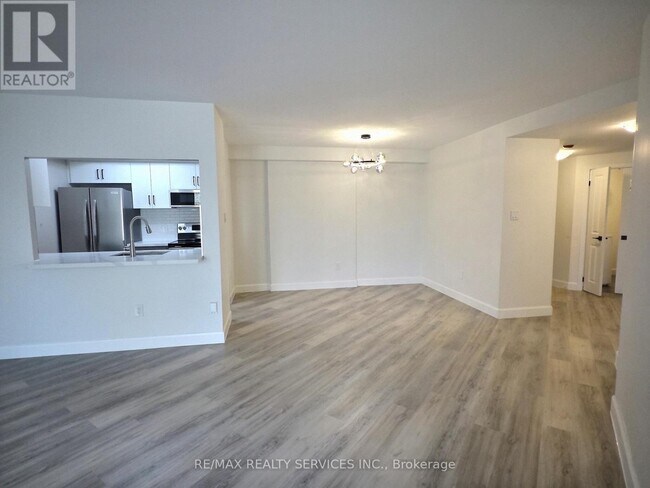 Photo - 8351 McLaughlin Rd S Unit 321