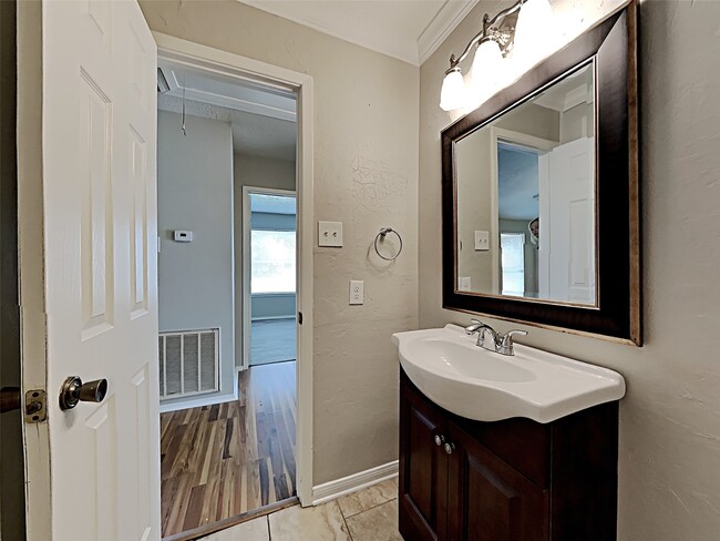 Building Photo - 2214 Spring Dusk Dr