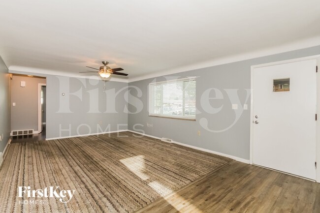 Photo - 280 Genoma Dr
