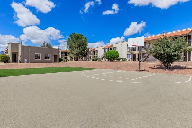 Falcon Court Apartments