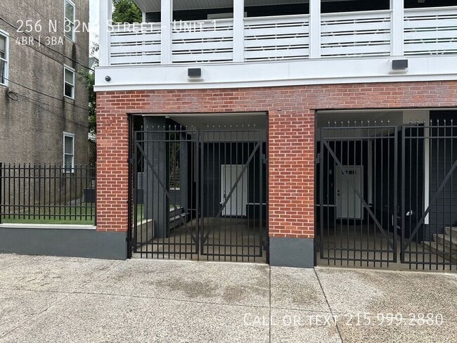Building Photo - 256 N 32nd St Unit 1