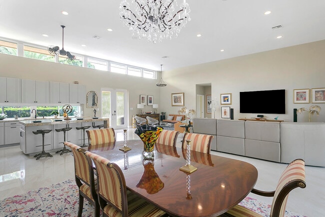 Photo - 2701 NE 2nd Ave