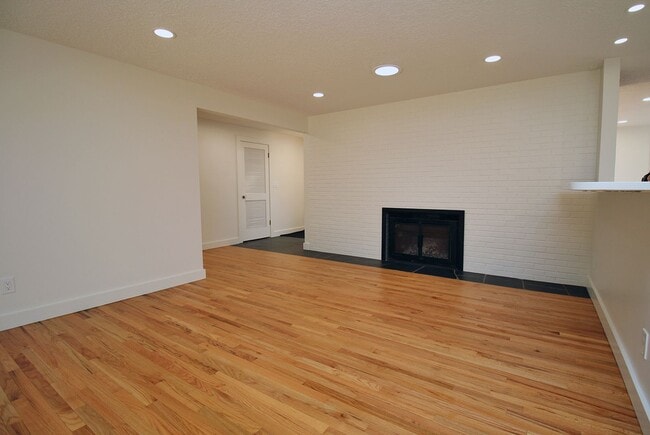 Photo - 14155 SW Red Haven Dr