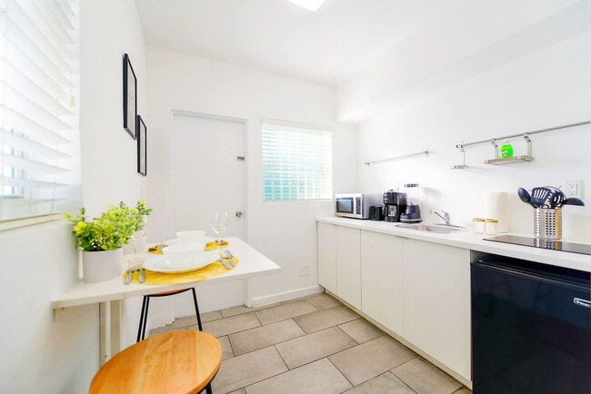 Photo - 515 NE 82nd St Unidad FL1-ID1022261P