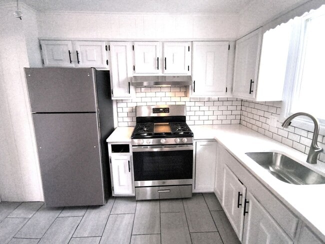 Photo - *****North Providence/Woodville Single Family - $2,995*****