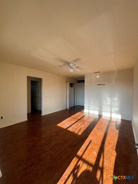 Building Photo - 2802 Cantabrian Dr