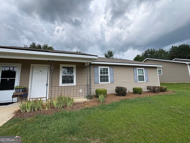 Building Photo - 1701 Claxton Dairy Rd