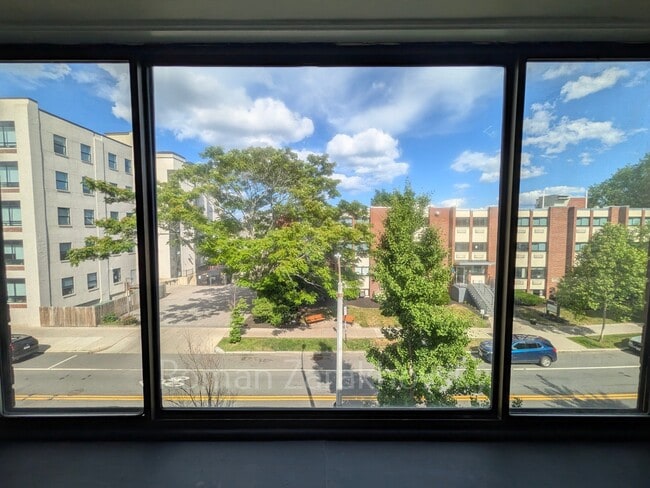 Photo - 226 Babcock St Unit 4C