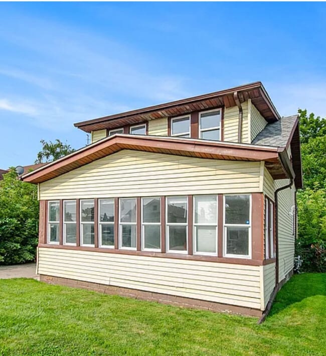 Building Photo - 21715 Nevada Ave