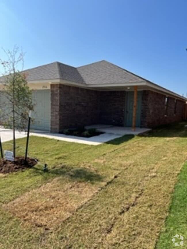 Building Photo - NEW NEW NEW! Rental