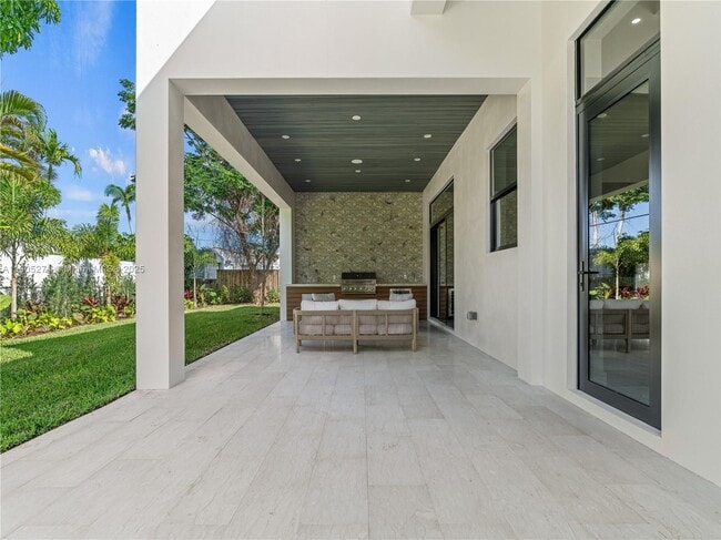 Photo - 543 NE 109th St