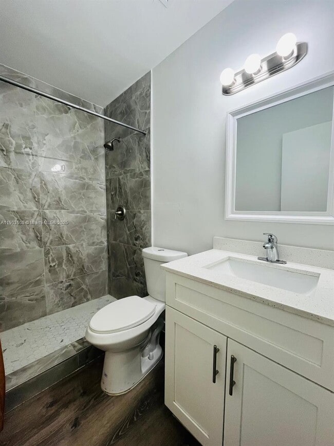 Building Photo - 7740 SW 10th St Unit 1