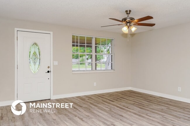 Photo - 925 N Singleton Ave