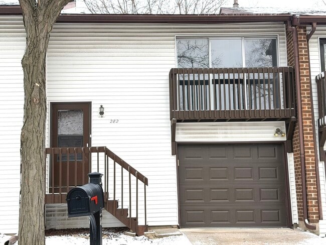 Building Photo - 282 Sioux Dr