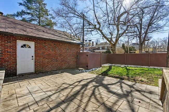 Photo - 431 Bucknell St