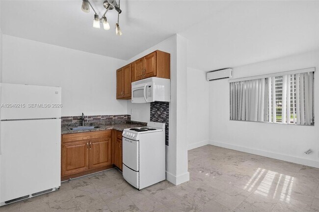 Photo - 3205 NW 3rd St