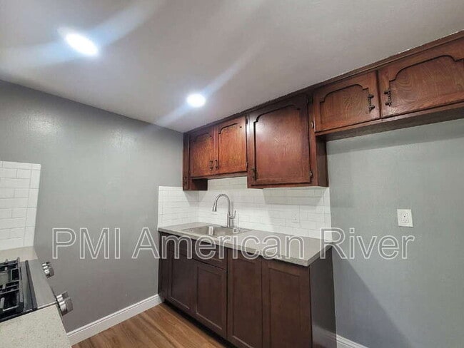 Photo - 1321 Oak Terrace Ct