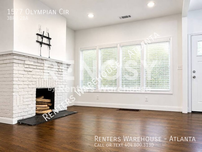 Photo - 1577 Olympian Cir SW