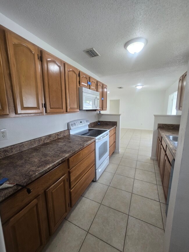 Photo - 9231 Antrim St