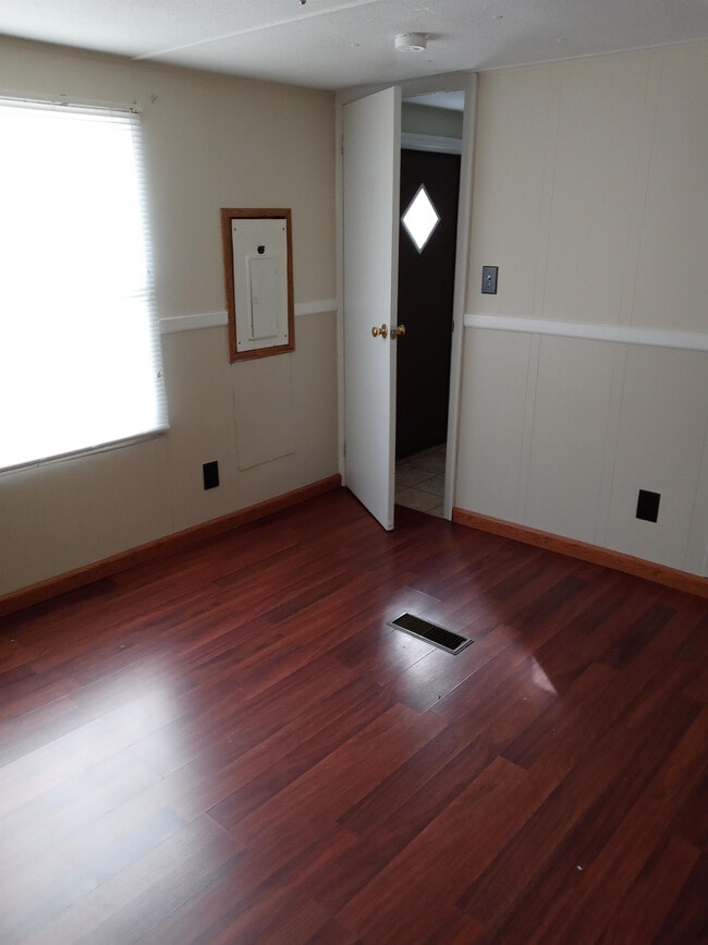 Photo - 259 Golden Crest Dr